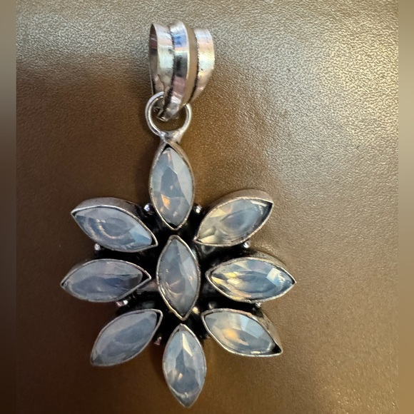 Milky Opal Marquise Flower Starburst Gemstone Silver plated Pendant 2.2" - Picture 4 of 5